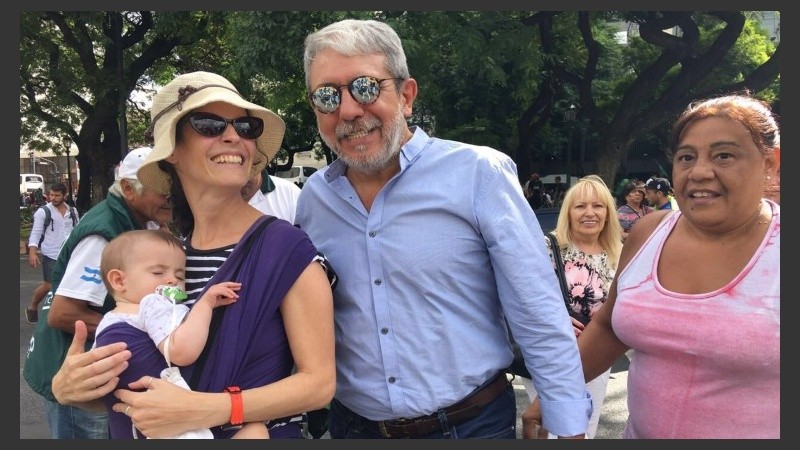 Aníbal Fernández participó de la marcha de este miércoles.