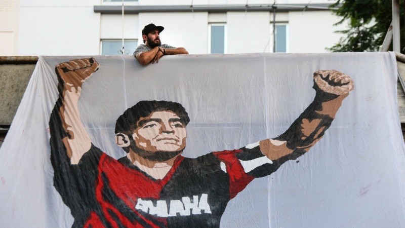 El 14 de febrero, un día antes del partido contra Central, Diego se encontró con los hinchas de Newell´s en un hotel céntrico.