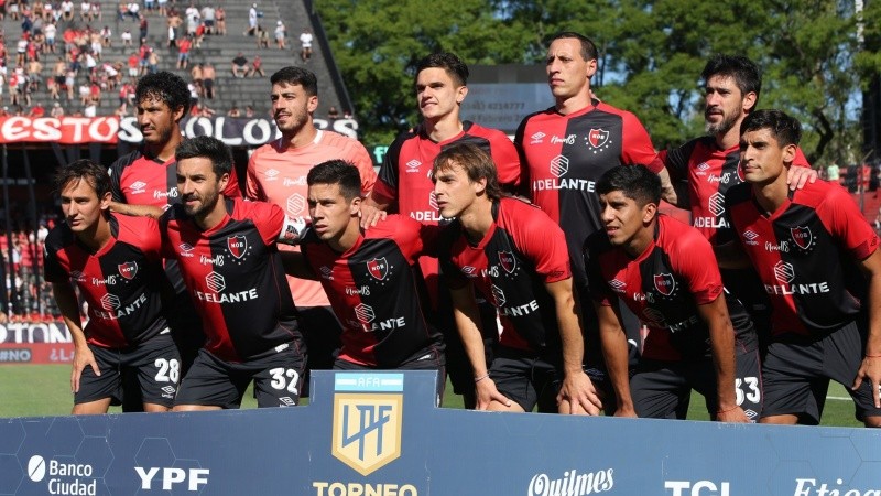 Los once que salieron al Coloso ante el Tatengue.