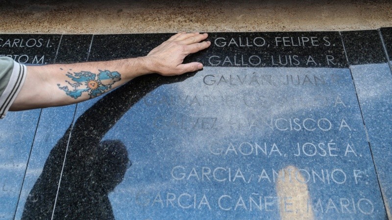 Felipe Gallo es una de las víctimas del crucero hundido Belgrano pero su cuerpo fue enterrado en Rosario.