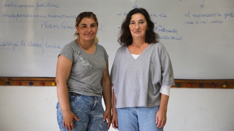 Ayelén terminó la escuela en la Ética y trabaja junto a Silvia, que está desde su fundación.