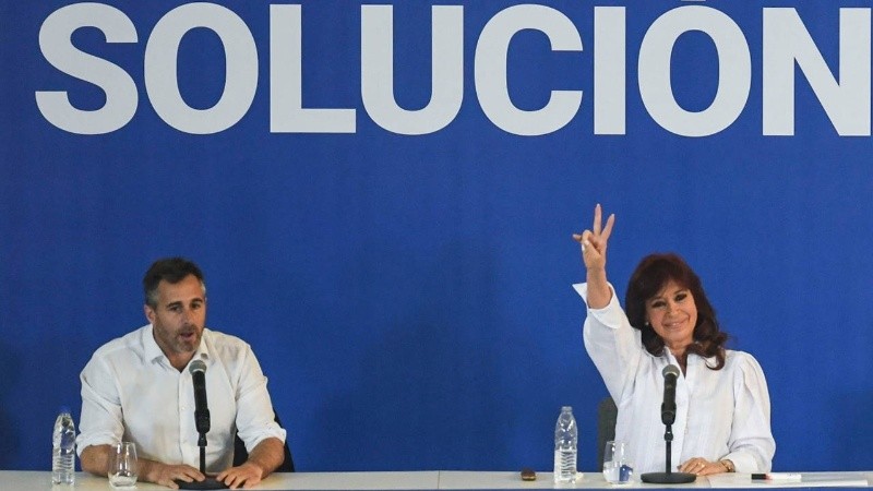El intendente de Pilar, que agitó el clamor Cristina 2023, y la vicepresidenta.
