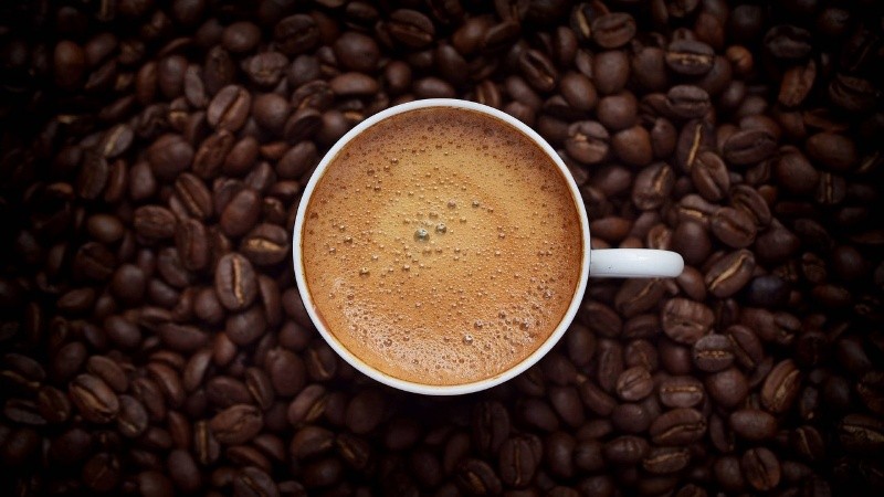 Se cree que el consumo frecuente de café previene diversas enfermedades hepáticas.
