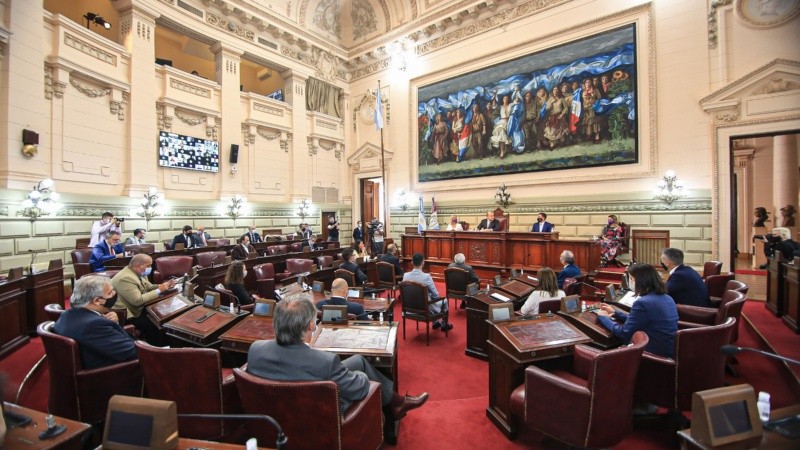 La Legislatura fue escenario de fuertes debates el jueves. 