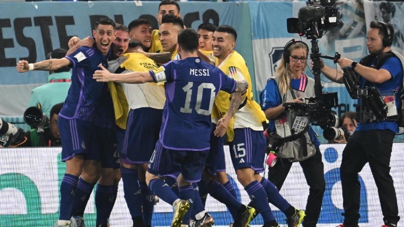 Argentina celebra el gol de Alexis Mac Allister, que abrió el partido.