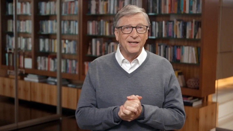 Bill Gates advirtió que la IA podría ser utilizada para alterar procesos electorales.
