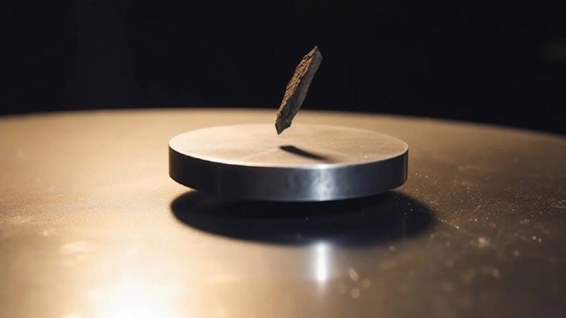 Investigadores de todo el mundo llevan décadas buscando un material superconductor que funcione a temperatura ambiente.