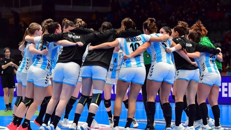 Las chicas argentinas, recientes medallistas plateadas en los Panamericanos, buscarán seguir sumando alegría.