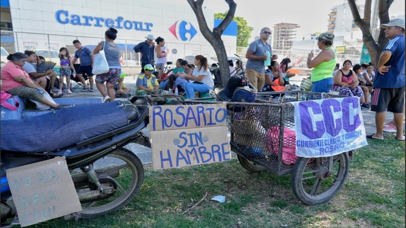 Esta semana hubo protestas por el corte de envío de alimentos a los comedores.