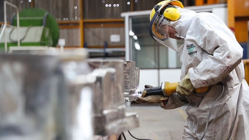 El índice de producción industrial cayó 11% en el primer bimestre de 2024.