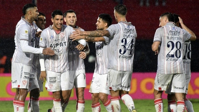El Unión del Kily González ganó este domingo en cancha de Tigre un encuentro que no define clasificación.