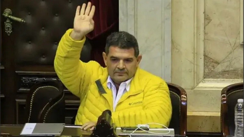 Olmedo fue removido por votación y reemplazado por la libertaria Fabiana Martín.