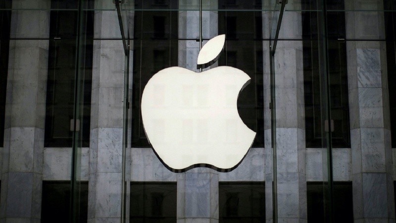 Los ingresos totales de Apple cayeron un 4% en términos interanuales.