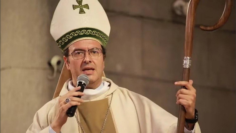 En el boletín vaticano no explicó el motivo de la renuncia.