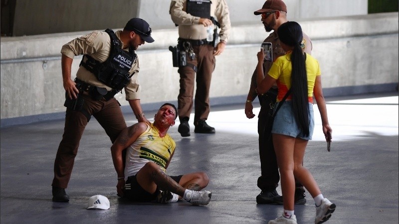 El estadio Hard Rock se convirtió en un caos generalizado.