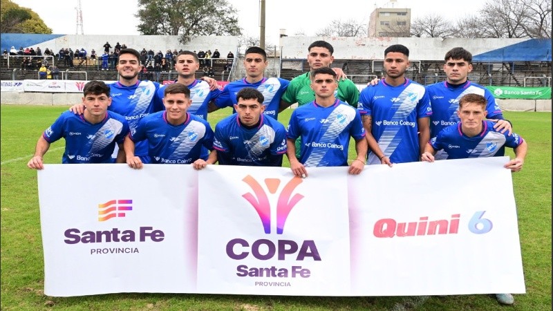 El cruce por los octavos de final de Copa Santa 2024 ante Rosario Central, se apreció el desarrollo de los futbolistas de barrio Sarmiento.