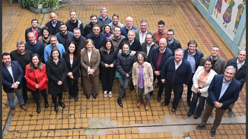 Los referentes de los partidos que integran Unidos se reunieron en la sede del PDP en Rosario.