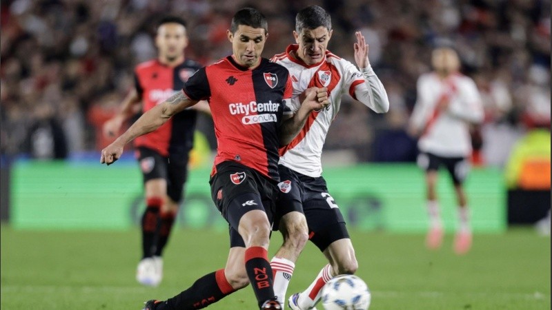 Velázquez fue la figura de Newell's contra River.