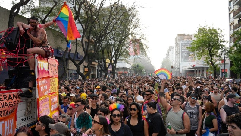 Una nueva Marcha del Orgullo se desplegó este sábado en Rosario.