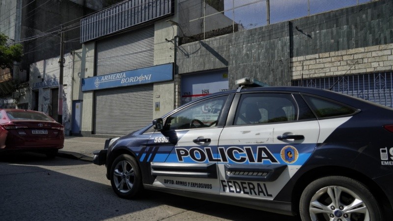 La armería allanada por la fuerza federal.