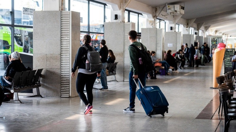 Asociaciones que trabajan por los derechos de personas con discapacidad denunciaron que las empresas de transporte no están cumpliendo con la entrega de pasajes gratuitos para quienes tienen los certificados correspondientes.