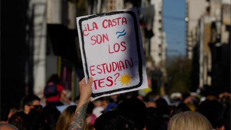 Acordaron llamar a una tercera marcha federal en defensa de la educación pública, con fecha aun a definir.