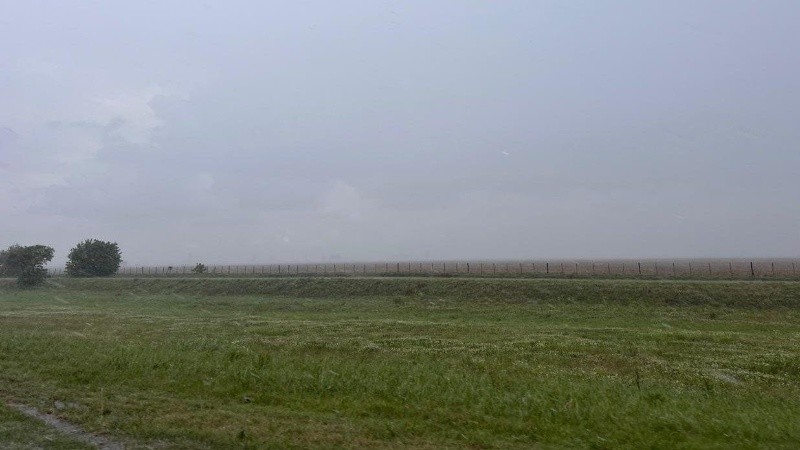 La llegada de un frente frío podría generar lluvias este próximo fin de semana.