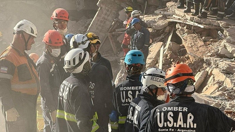 Un grupo de 65 brigadistas santafesinos participaron de las tareas de búsqueda de víctimas.