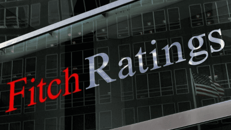 Fitch mejora la nota de Argentina