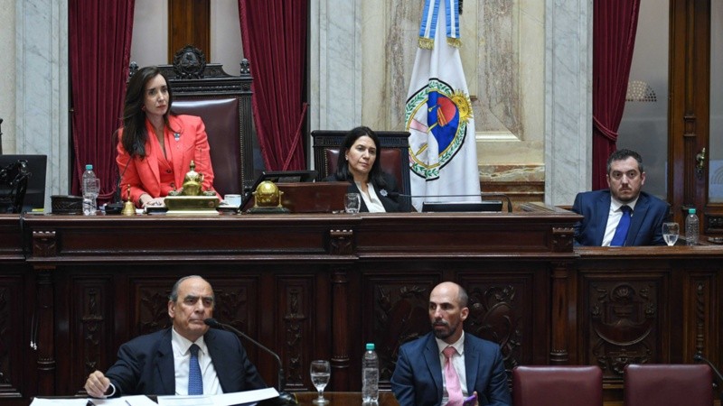 El Jefe de Gabinete en su informe en el Senado.