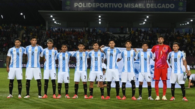 Con Valentino Acuña (Newell's) y Juan Giménez (Central) como titulares, Argentina hizo historia.